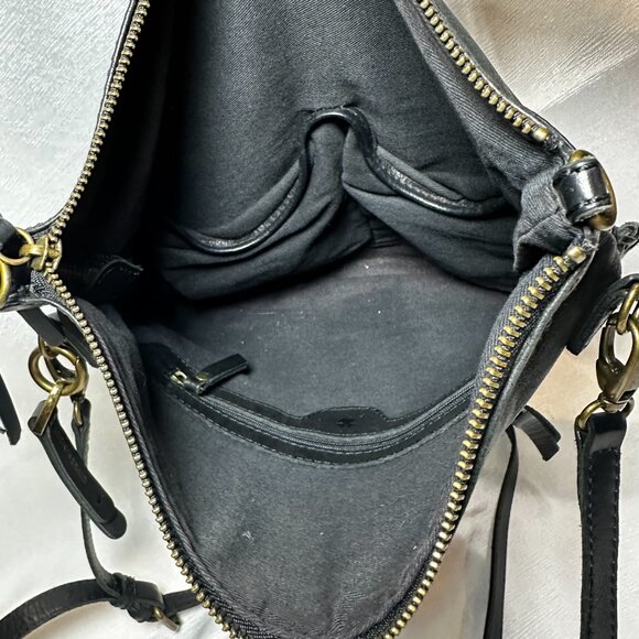 Lucky Brand Black Leather Crossbody Bag Expandable with Adjustable Strap - Picture 6 of 8